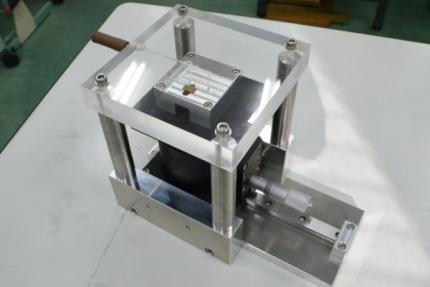 Plate Contacting Device