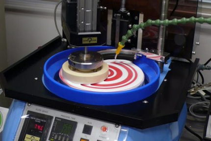 Jig for Fabricating Uniform Films of Grinding Agents