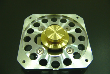 Dual-purpose electron beam lithography and electron microscope observation sample holder