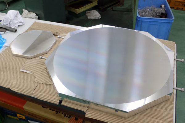 Comparison between φ560 and φ260 (test mirror)