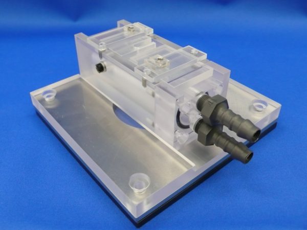 Experimental Chamber for Squid Axons 