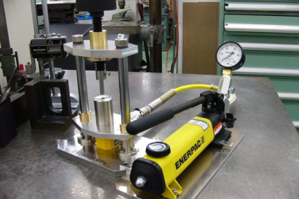 Hydraulic press equipment