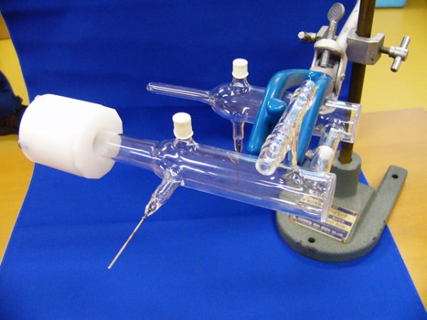 Catalytic reaction cell 